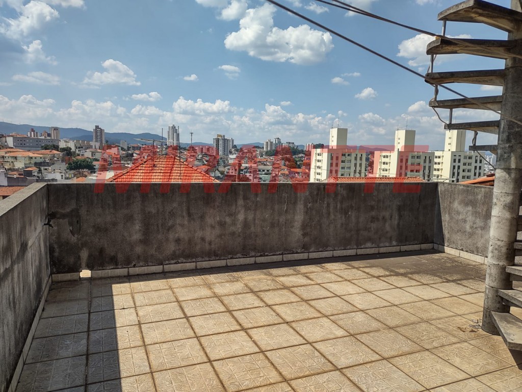 Sobrado de 210m² com 3 quartos em Vila Gustavo