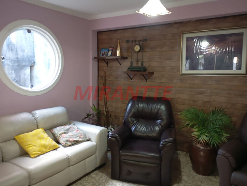 Sobrado de 350m² com 3 quartos em Jardim Samambaia