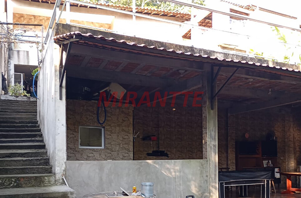 Sobrado de 350m² com 3 quartos em Jardim Samambaia