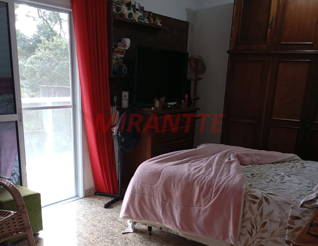 Sobrado de 350m² com 3 quartos em Jardim Samambaia