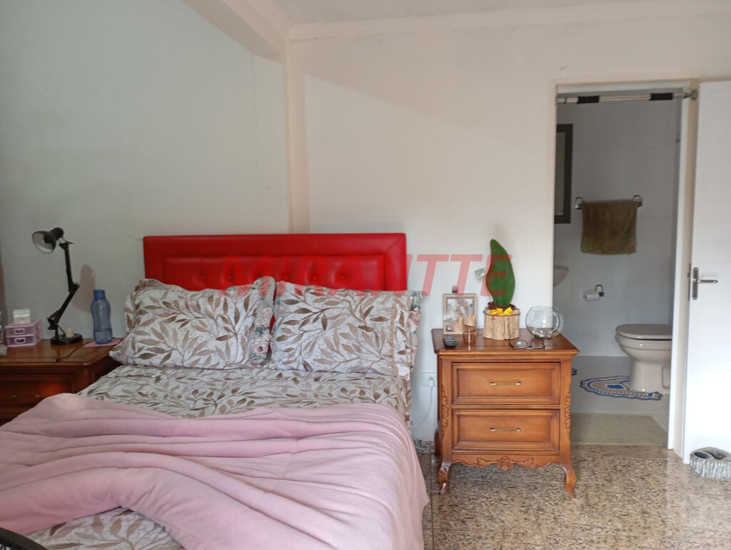 Sobrado de 350m² com 3 quartos em Jardim Samambaia