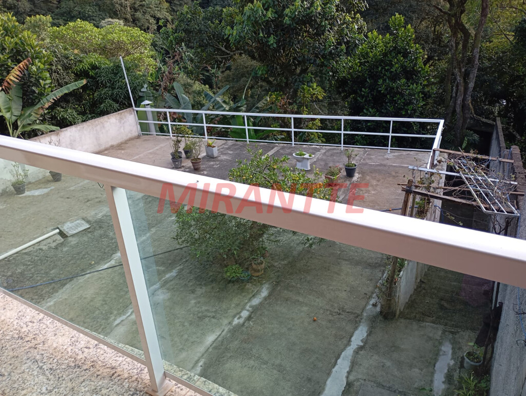 Sobrado de 350m² com 3 quartos em Jardim Samambaia