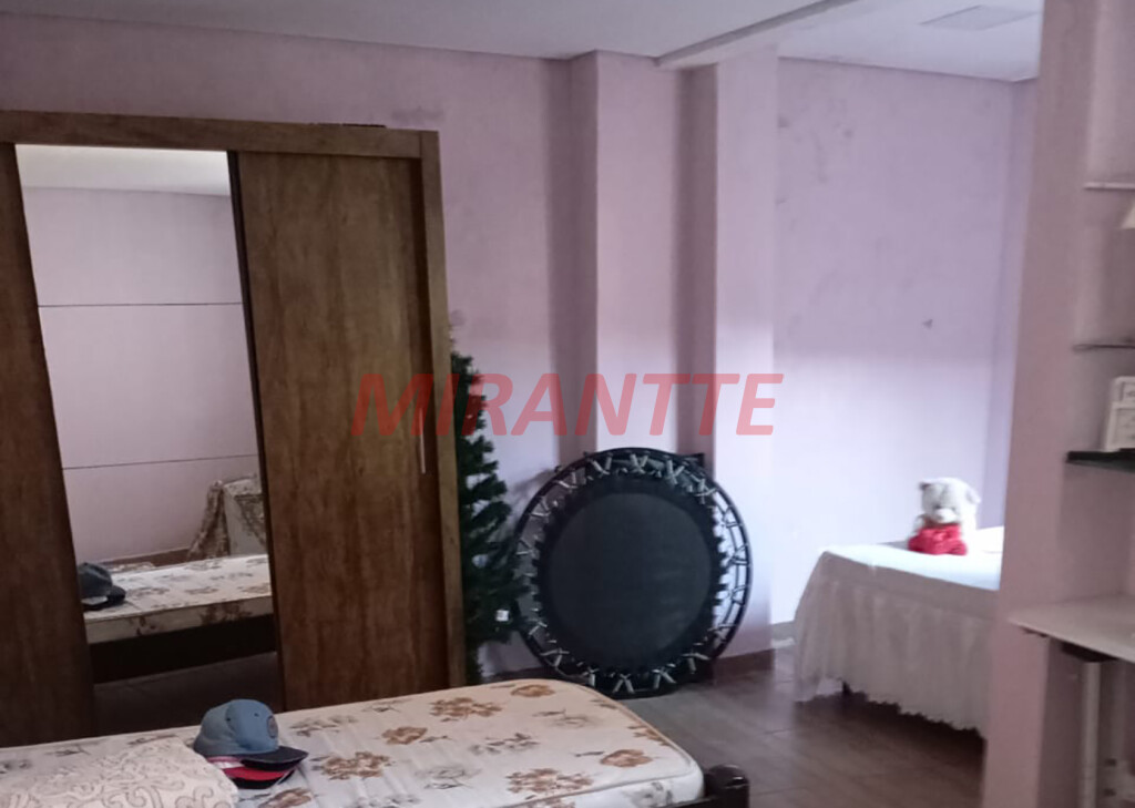 Sobrado de 350m² com 3 quartos em Jardim Samambaia