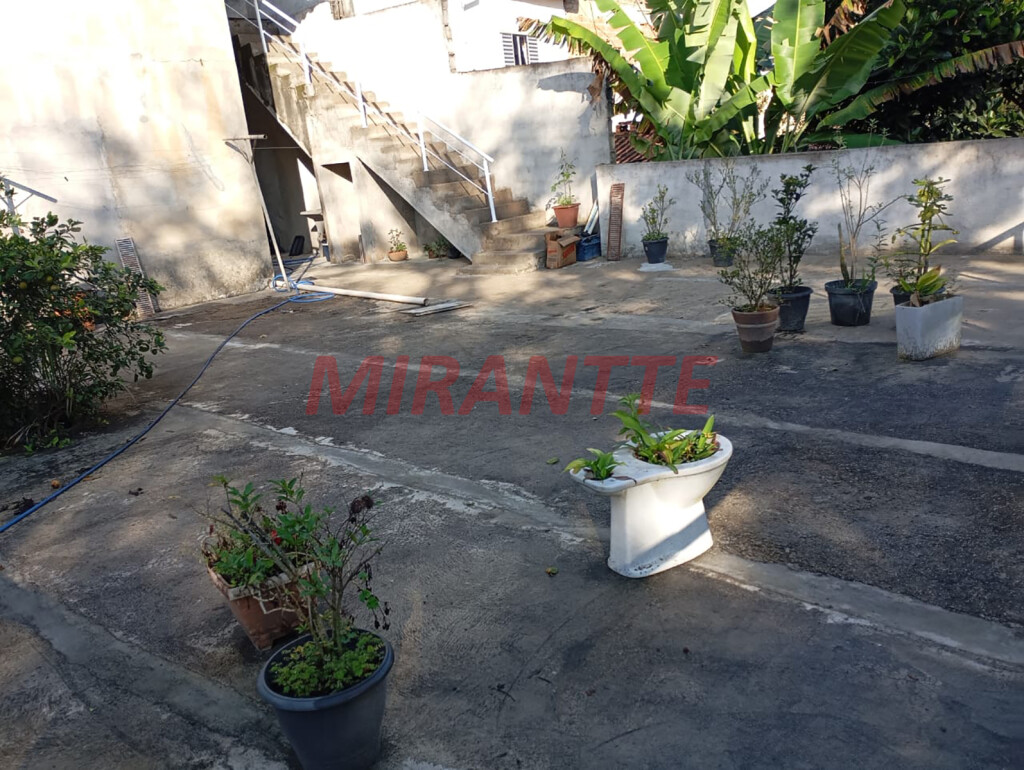Sobrado de 350m² com 3 quartos em Jardim Samambaia