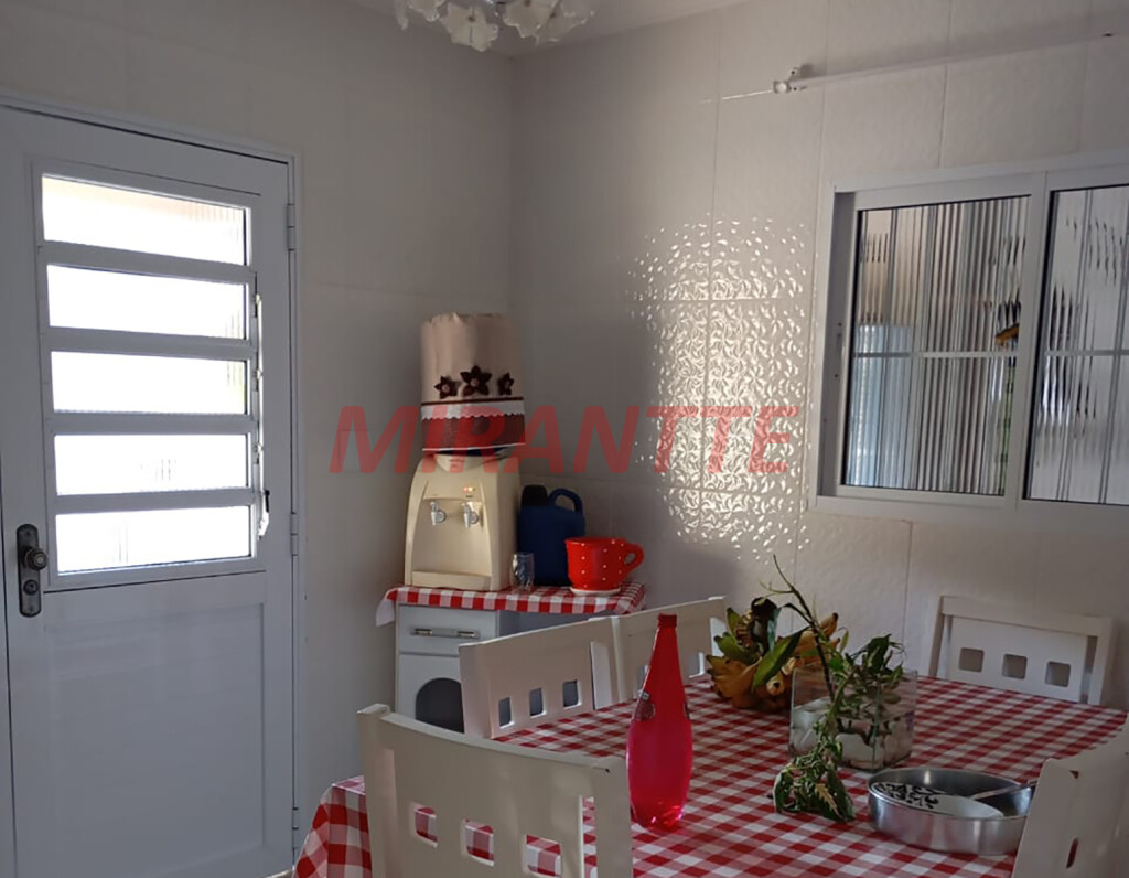 Sobrado de 350m² com 3 quartos em Jardim Samambaia