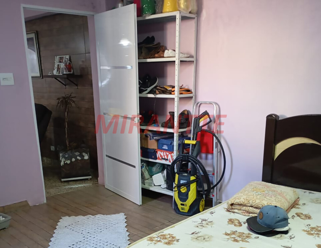 Sobrado de 350m² com 3 quartos em Jardim Samambaia