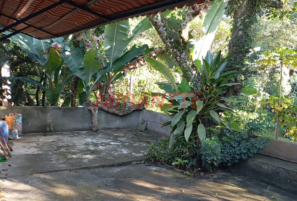 Sobrado de 350m² com 3 quartos em Jardim Samambaia