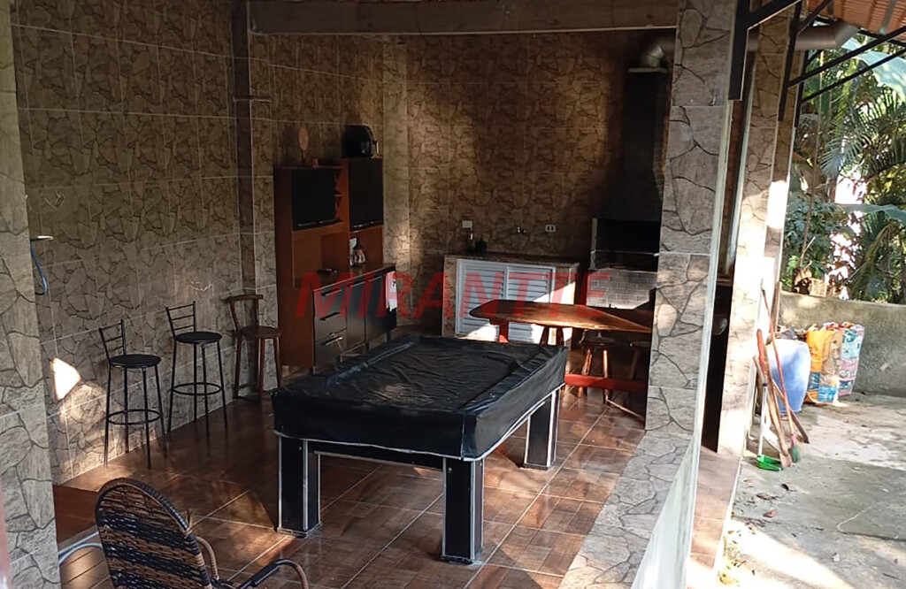 Sobrado de 350m² com 3 quartos em Jardim Samambaia