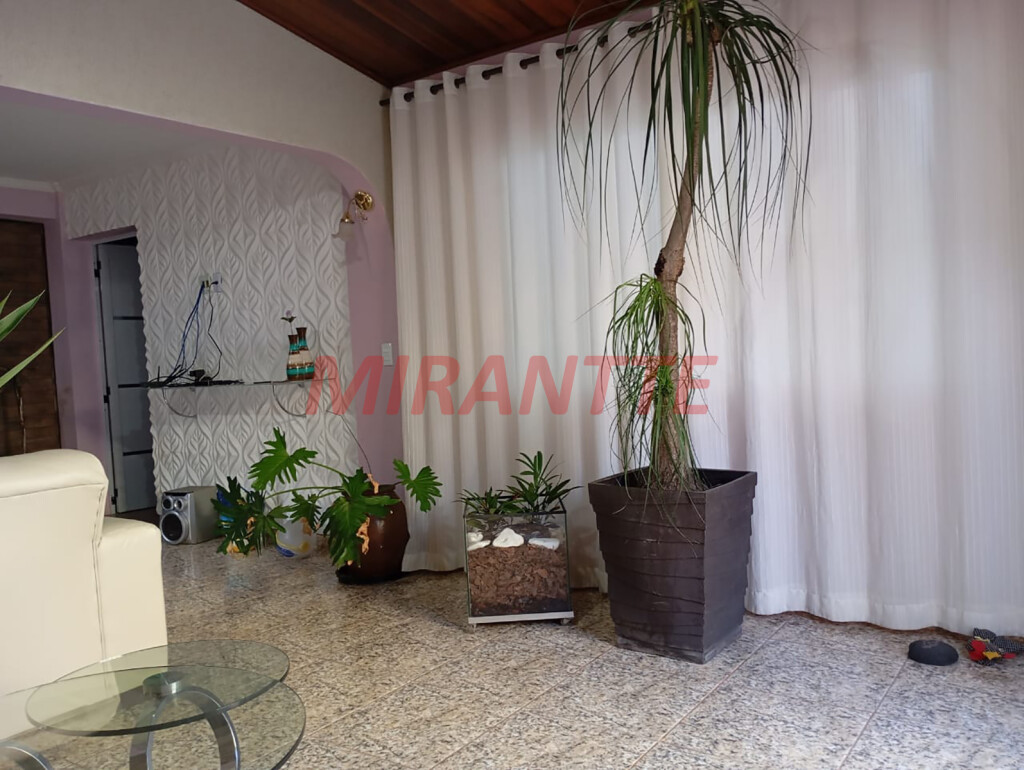 Sobrado de 350m² com 3 quartos em Jardim Samambaia
