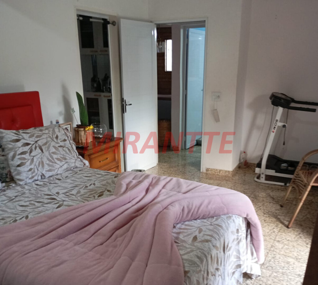 Sobrado de 350m² com 3 quartos em Jardim Samambaia
