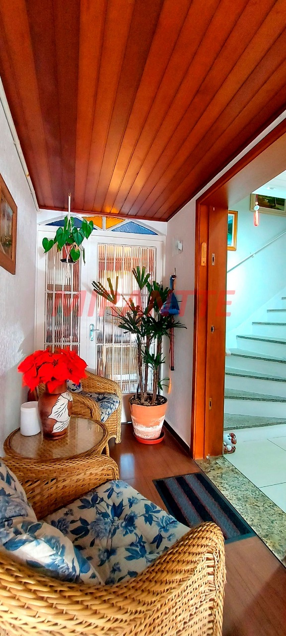 Sobrado de 138m² com 2 quartos em Água Fria