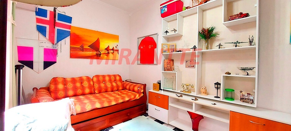 Sobrado de 138m² com 2 quartos em Água Fria