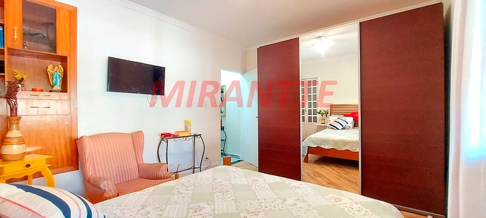 Sobrado de 138m² com 2 quartos em Água Fria