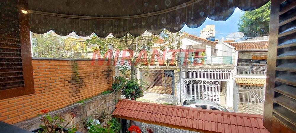 Sobrado de 138m² com 2 quartos em Água Fria
