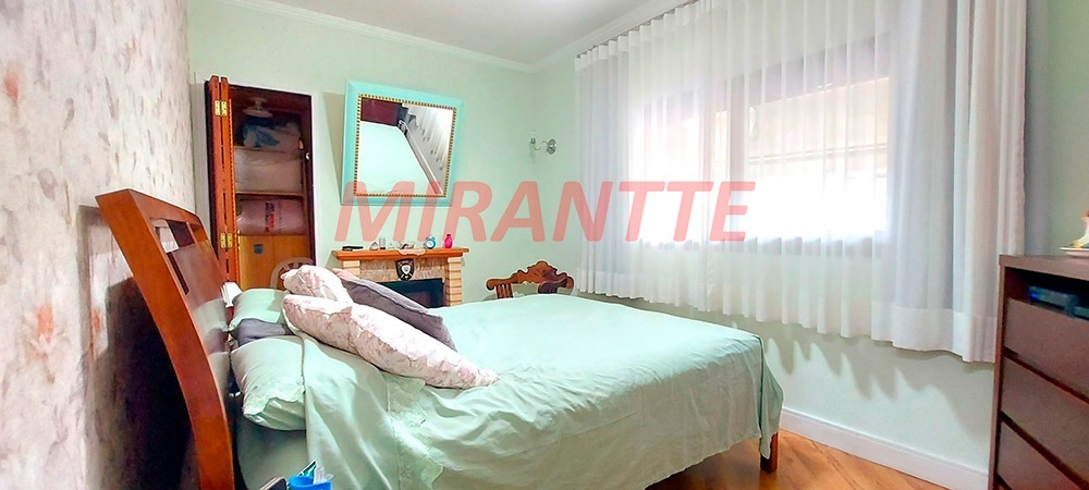 Sobrado de 138m² com 2 quartos em Água Fria