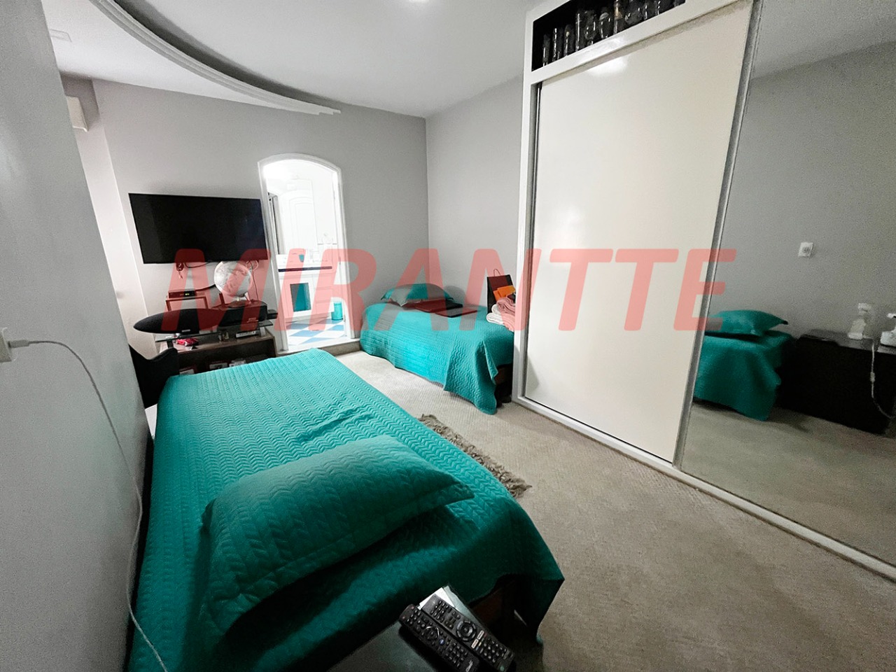 Sobrado de 340m² com 4 quartos em Jardim São Paulo