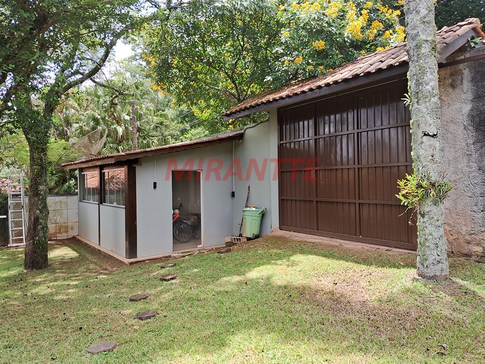 Sobrado de 360m² com 4 quartos em Serra da Cantareira