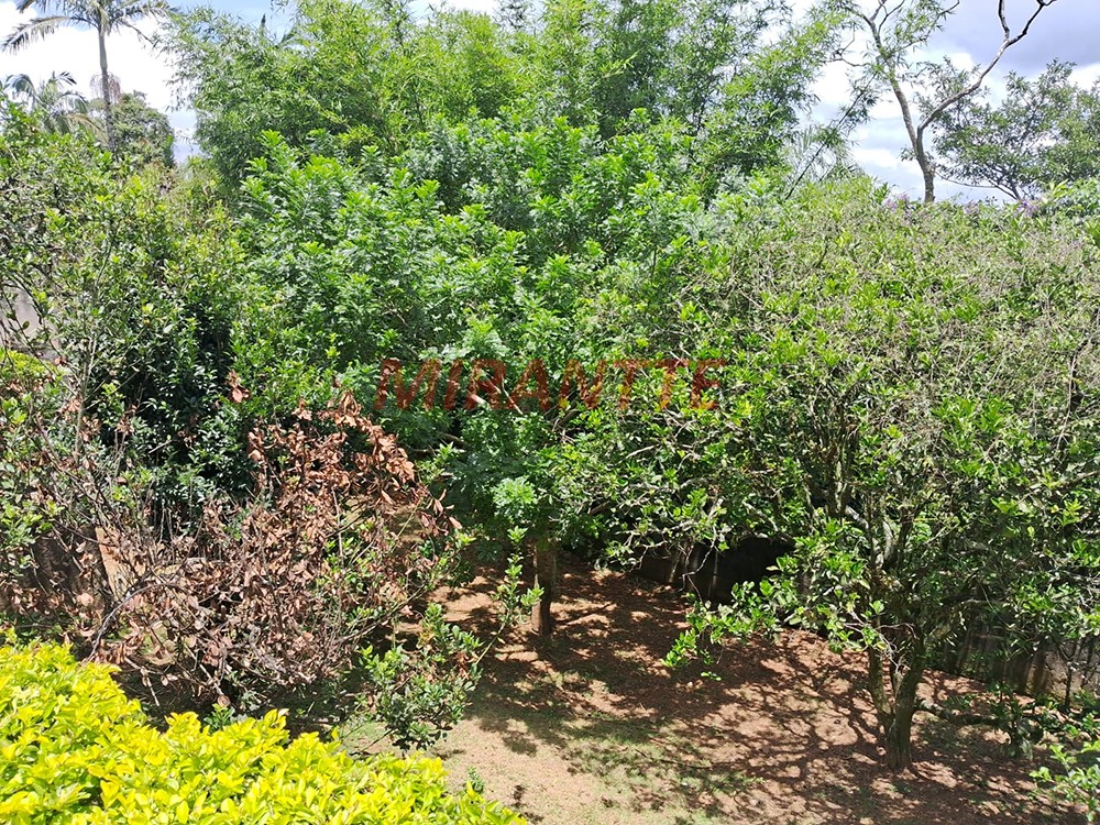 Sobrado de 360m² com 4 quartos em Serra da Cantareira