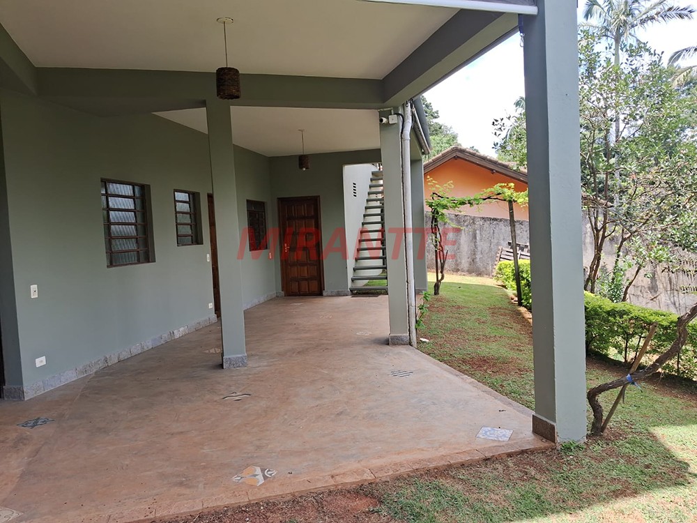 Sobrado de 360m² com 4 quartos em Serra da Cantareira