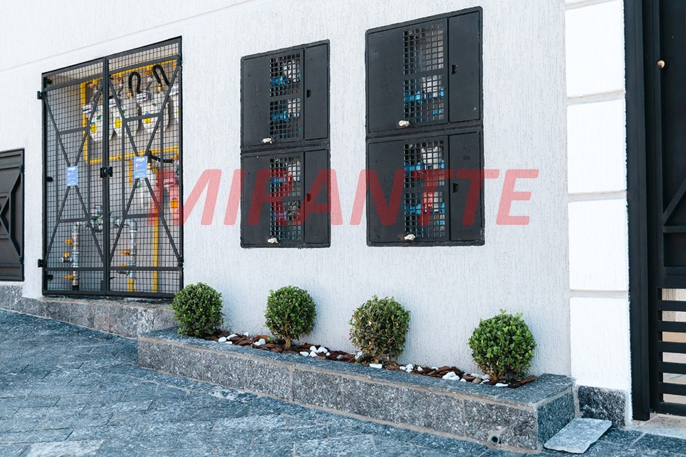 Apartamento de 42m² com 2 quartos em Parque Vitória