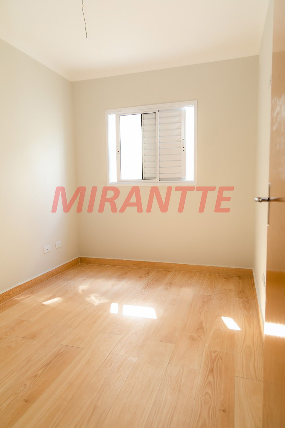 Apartamento de 42m² com 2 quartos em Parque Vitória