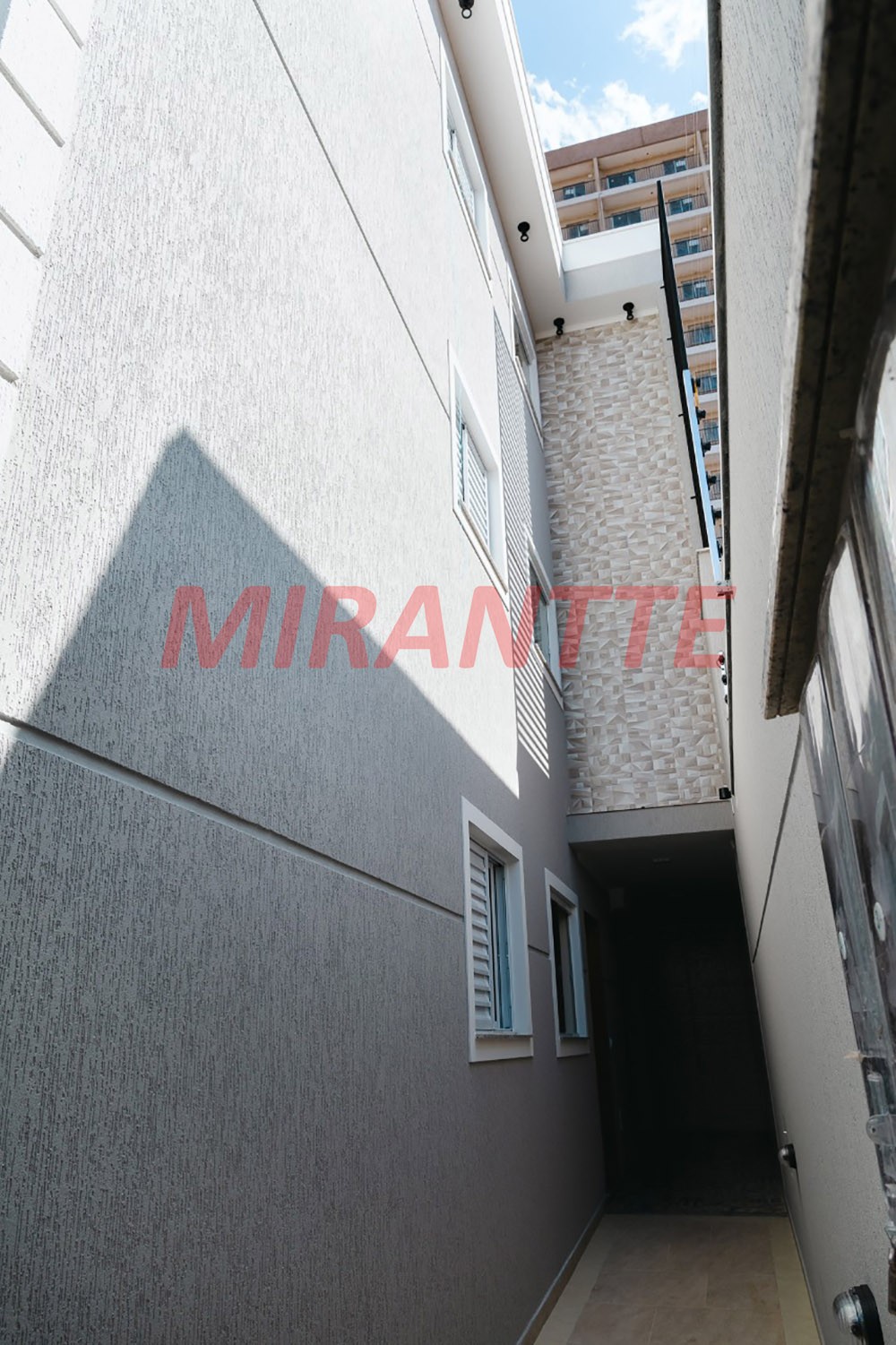 Apartamento de 42m² com 2 quartos em Parque Vitória