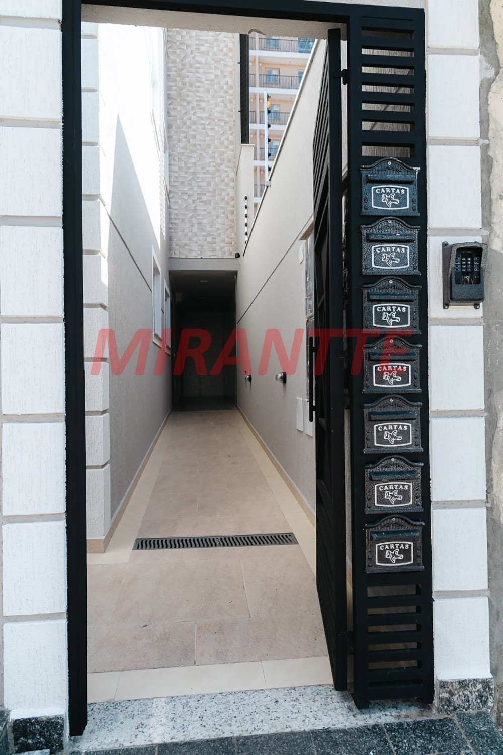 Apartamento de 42m² com 2 quartos em Parque Vitória