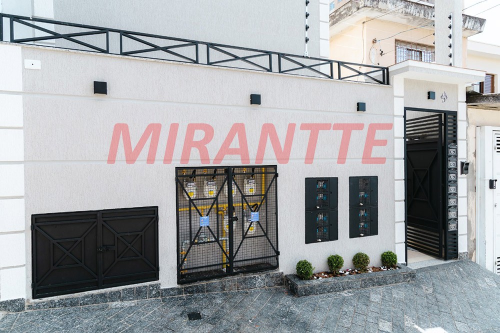 Apartamento de 42m² com 2 quartos em Parque Vitória