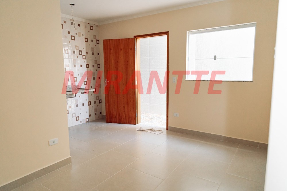 Apartamento de 42m² com 2 quartos em Parque Vitória