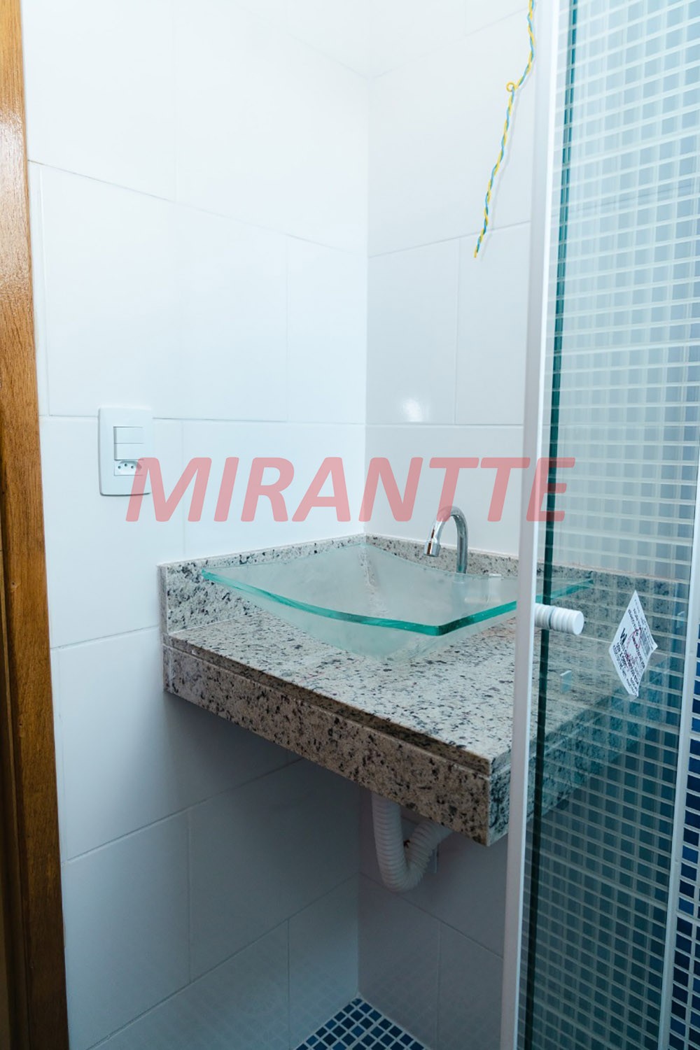 Apartamento de 42m² com 2 quartos em Parque Vitória