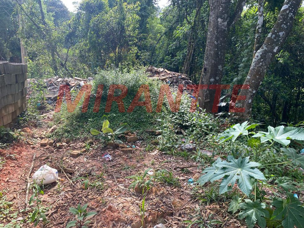 Terreno de 397m² em Serra Da Cantareira