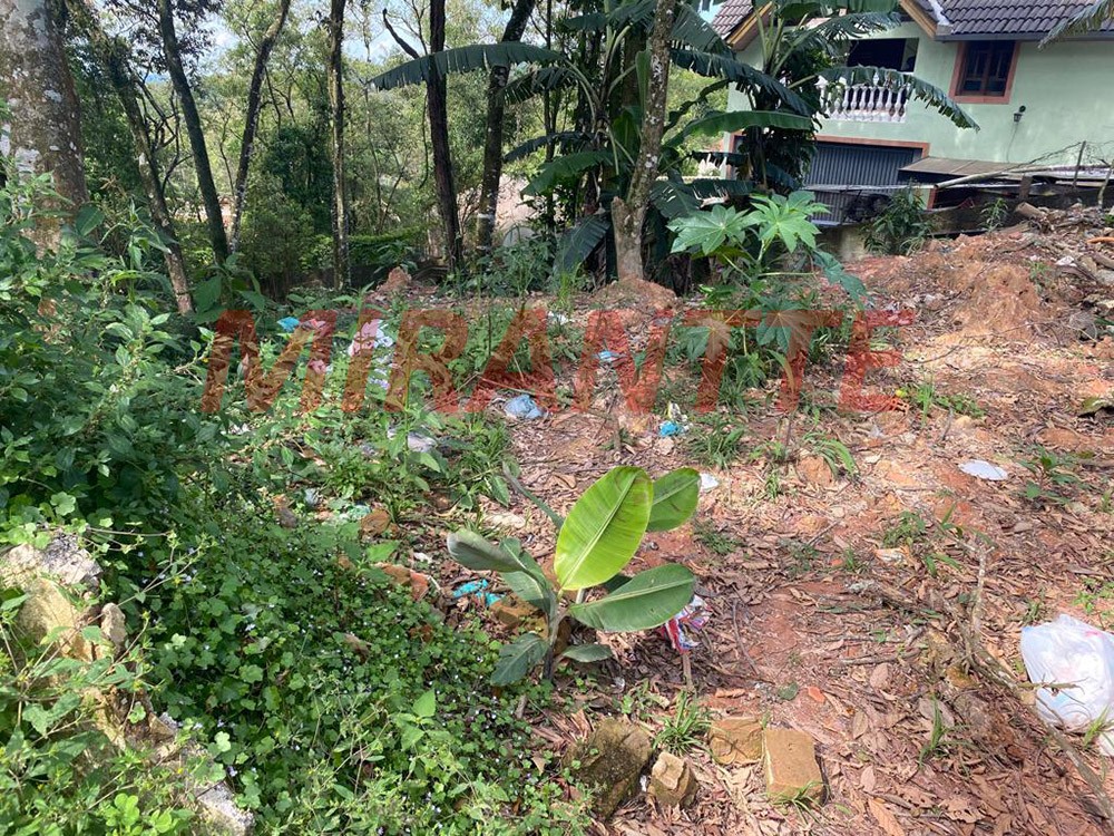 Terreno de 397m² em Serra Da Cantareira