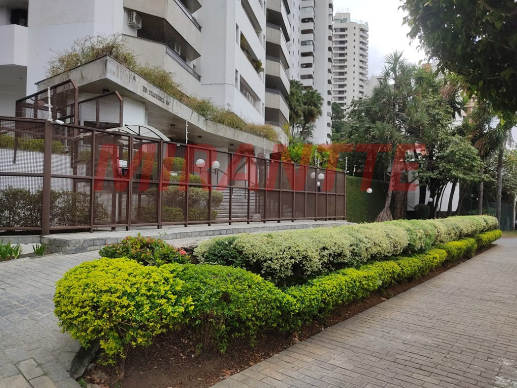 Apartamento de 320m² com 4 quartos em Higienópolis