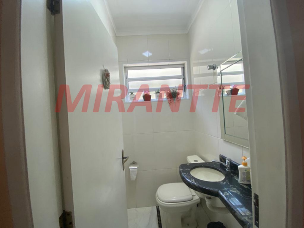 Sobrado de 190m² com 4 quartos em Jardim Japão