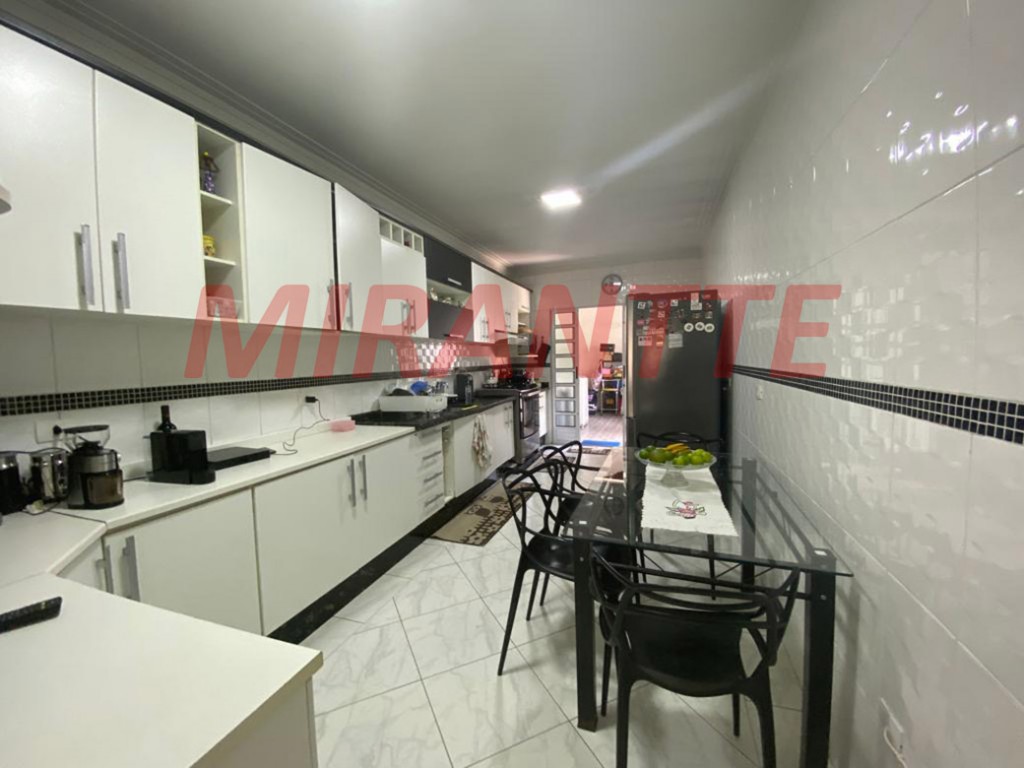 Sobrado de 190m² com 4 quartos em Jardim Japão