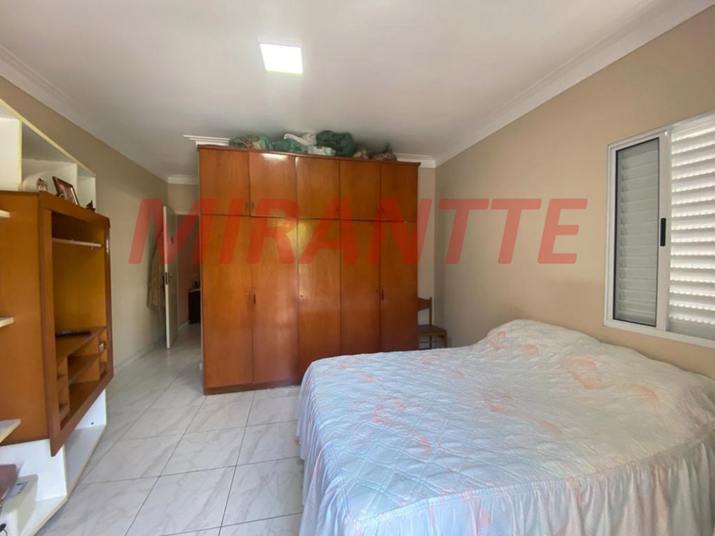 Sobrado de 190m² com 4 quartos em Jardim Japão