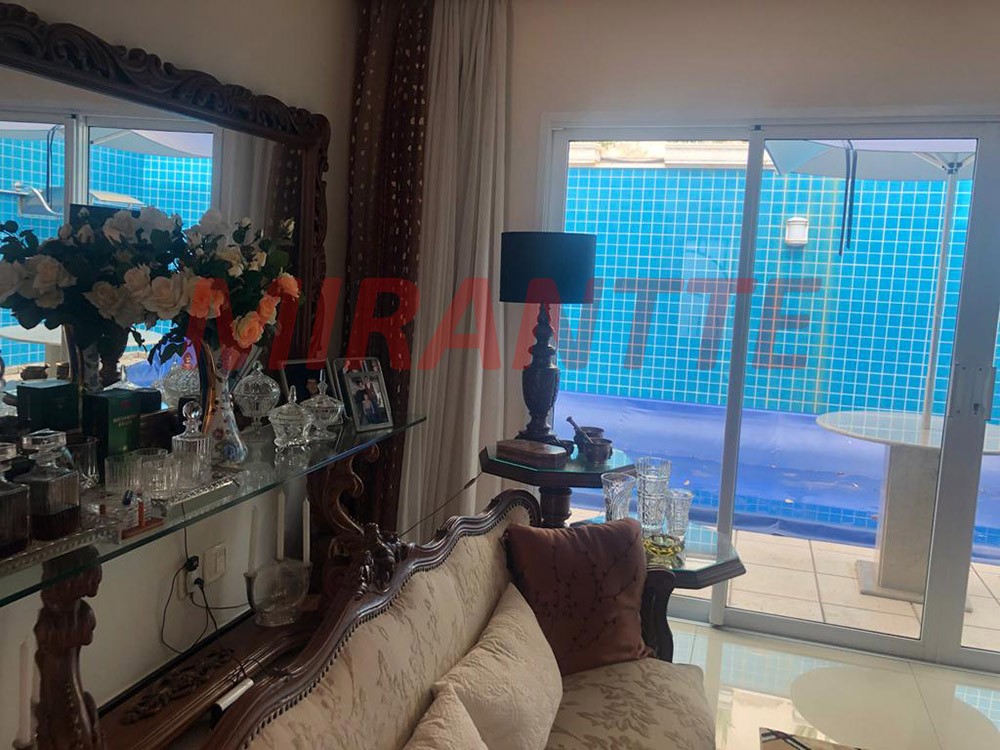 Sobrado de 330m² com 4 quartos em Jardim Virginia