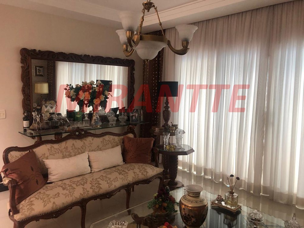 Sobrado de 330m² com 4 quartos em Jardim Virginia