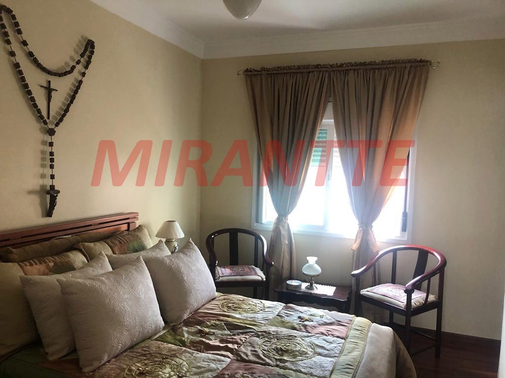 Sobrado de 330m² com 4 quartos em Jardim Virginia