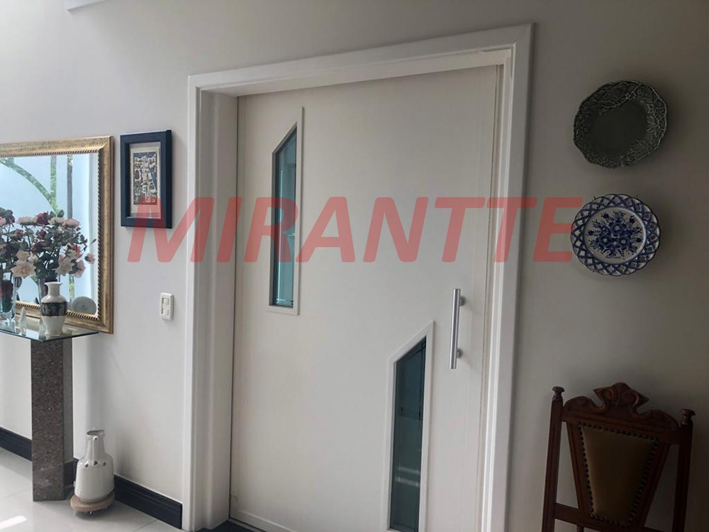 Sobrado de 330m² com 4 quartos em Jardim Virginia