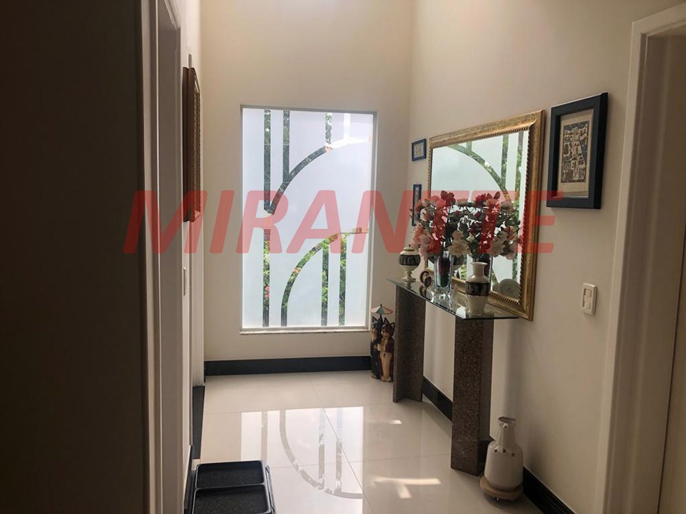 Sobrado de 330m² com 4 quartos em Jardim Virginia