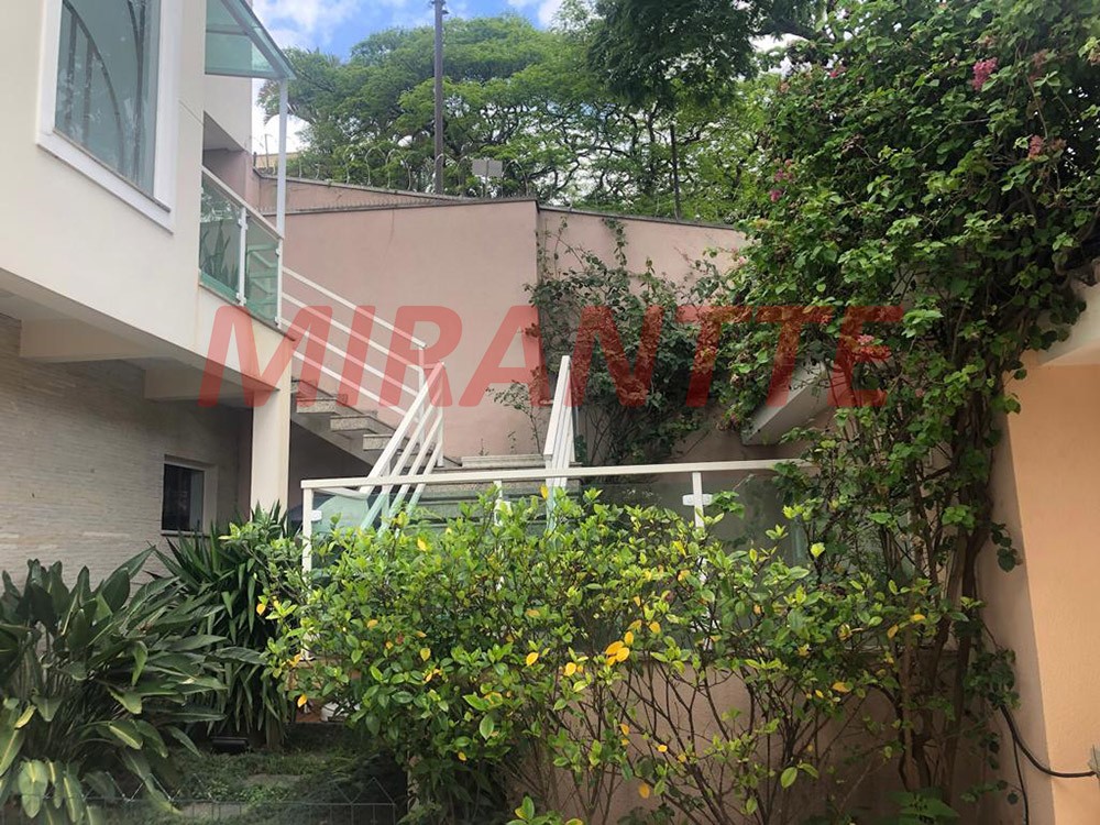 Sobrado de 330m² com 4 quartos em Jardim Virginia