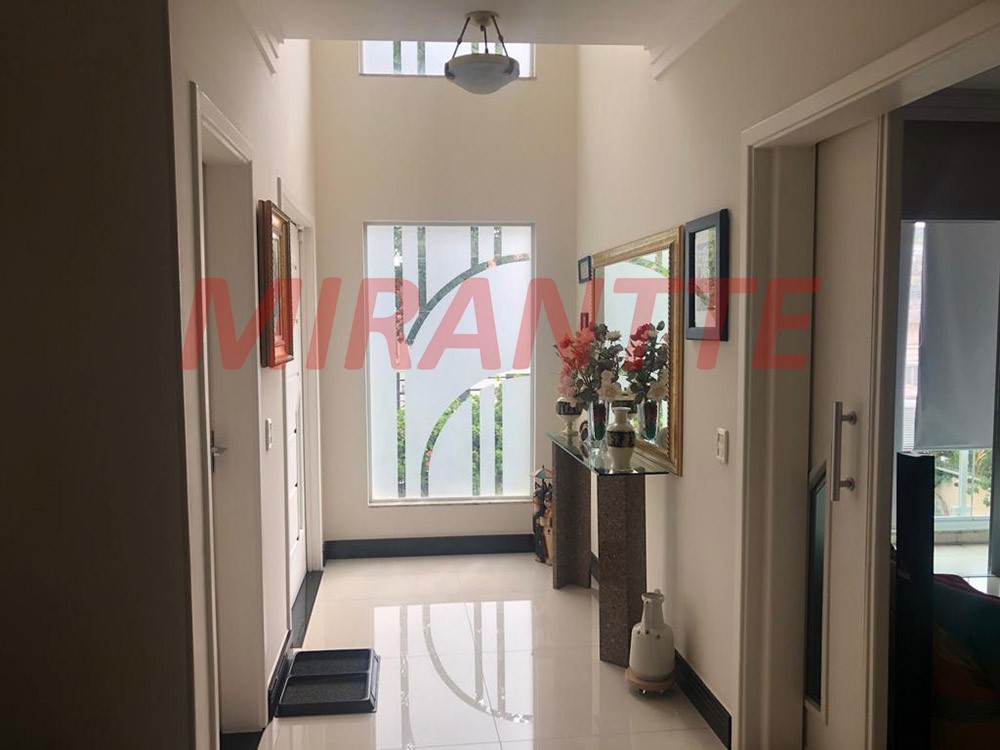 Sobrado de 330m² com 4 quartos em Jardim Virginia