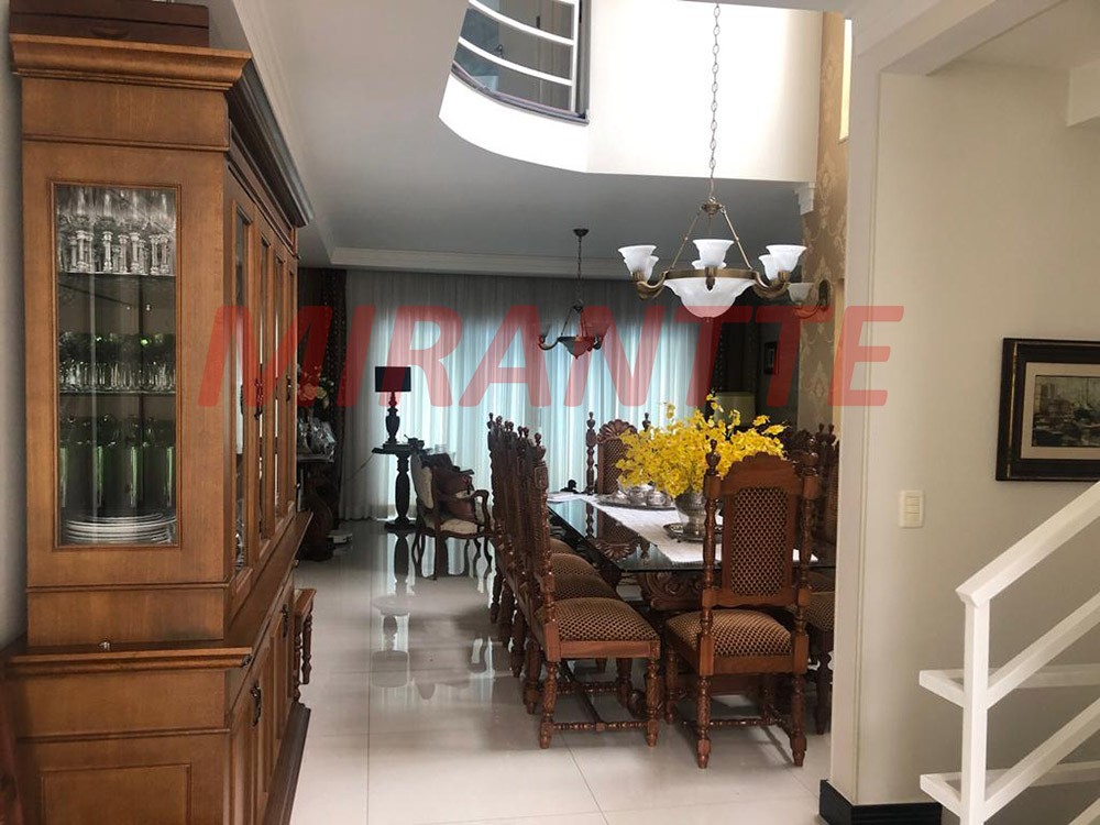 Sobrado de 330m² com 4 quartos em Jardim Virginia