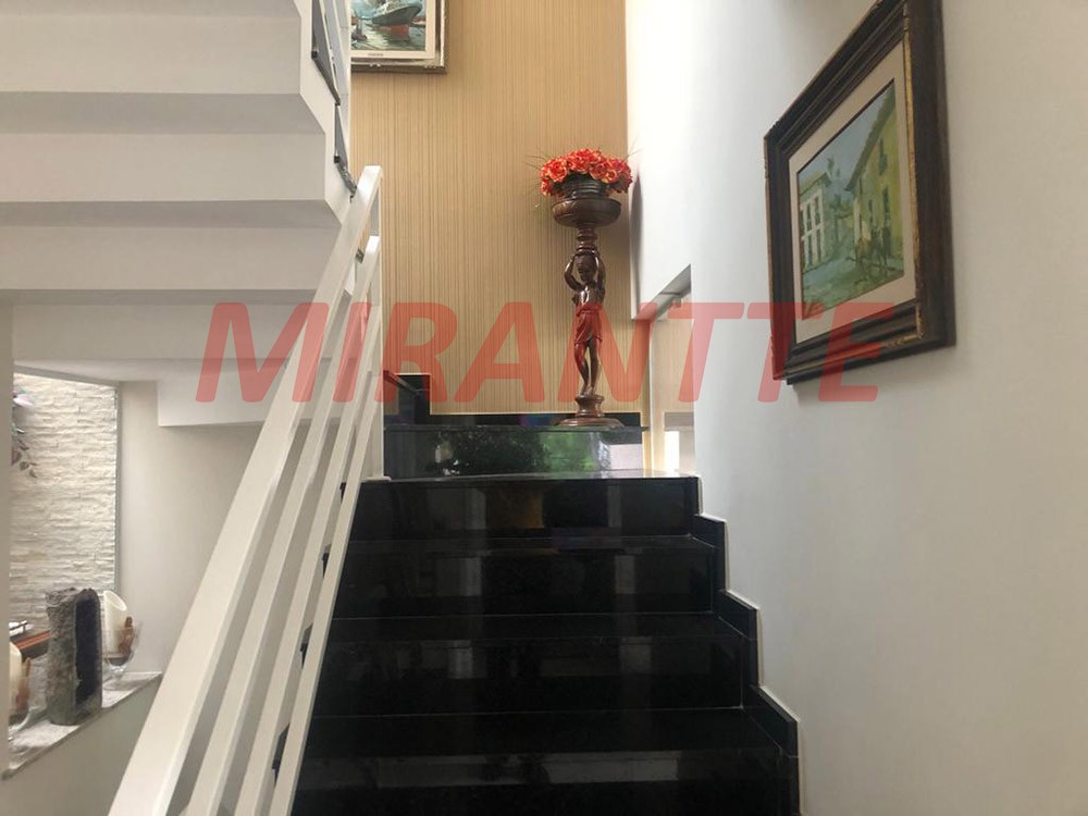 Sobrado de 330m² com 4 quartos em Jardim Virginia