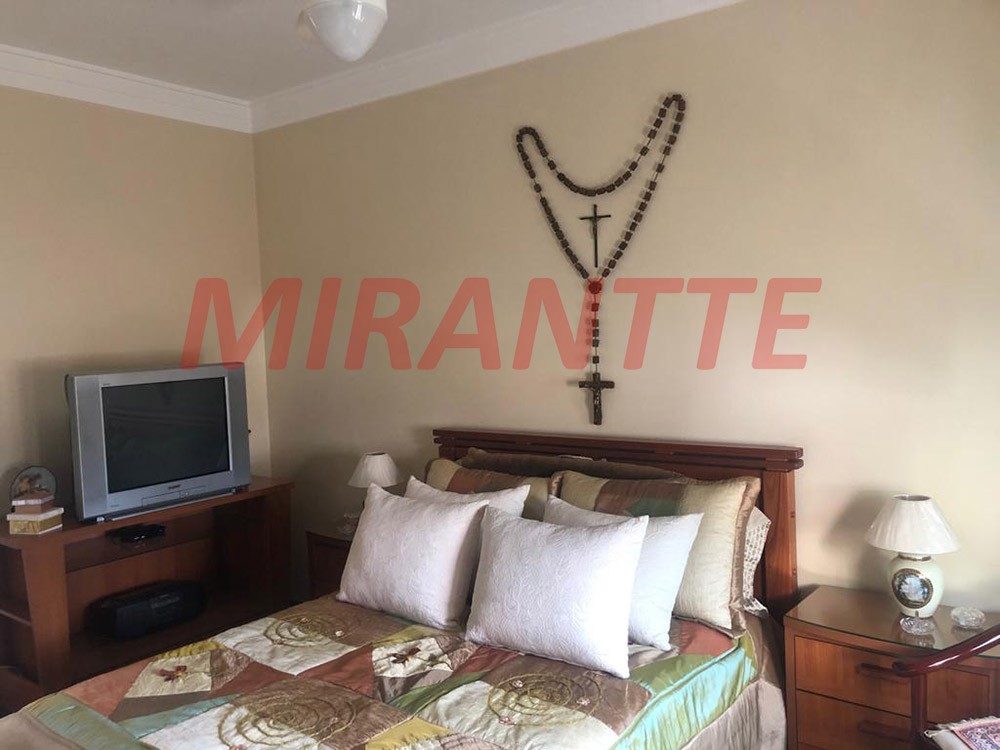 Sobrado de 330m² com 4 quartos em Jardim Virginia