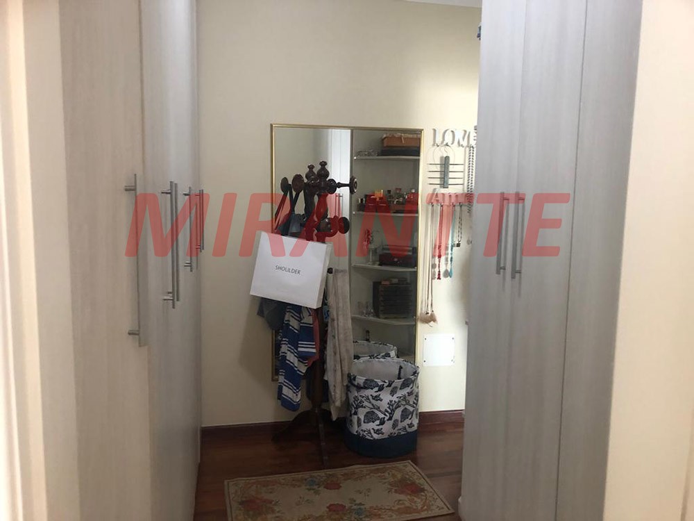 Sobrado de 330m² com 4 quartos em Jardim Virginia