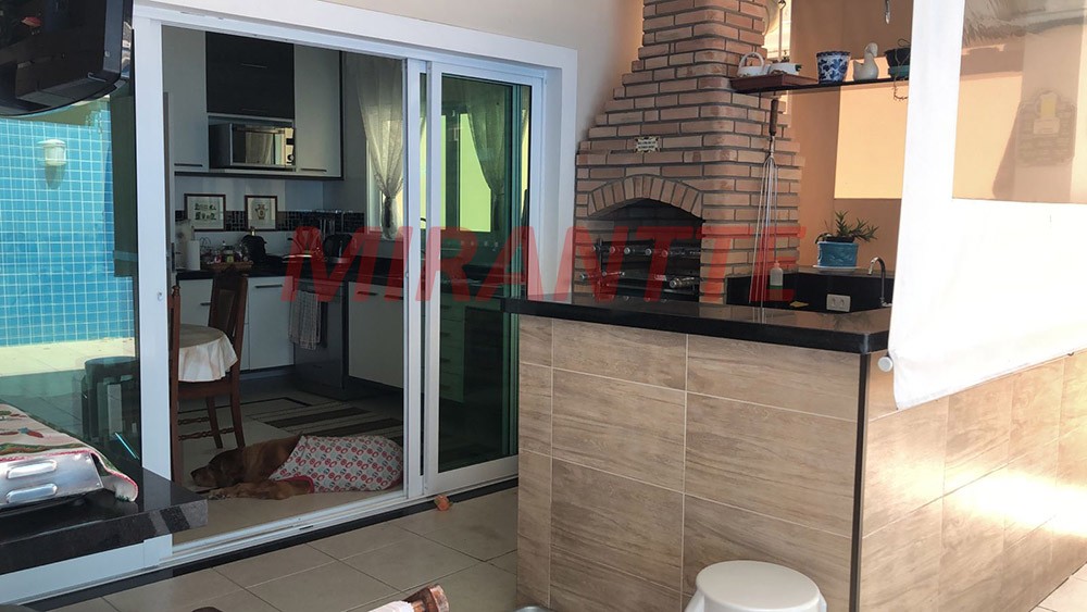 Sobrado de 330m² com 4 quartos em Jardim Virginia