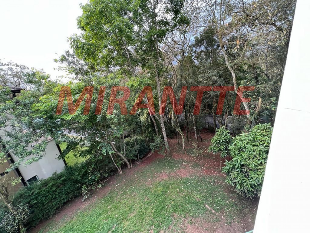 Sobrado de 325m² com 4 quartos em Serra Da Cantareira
