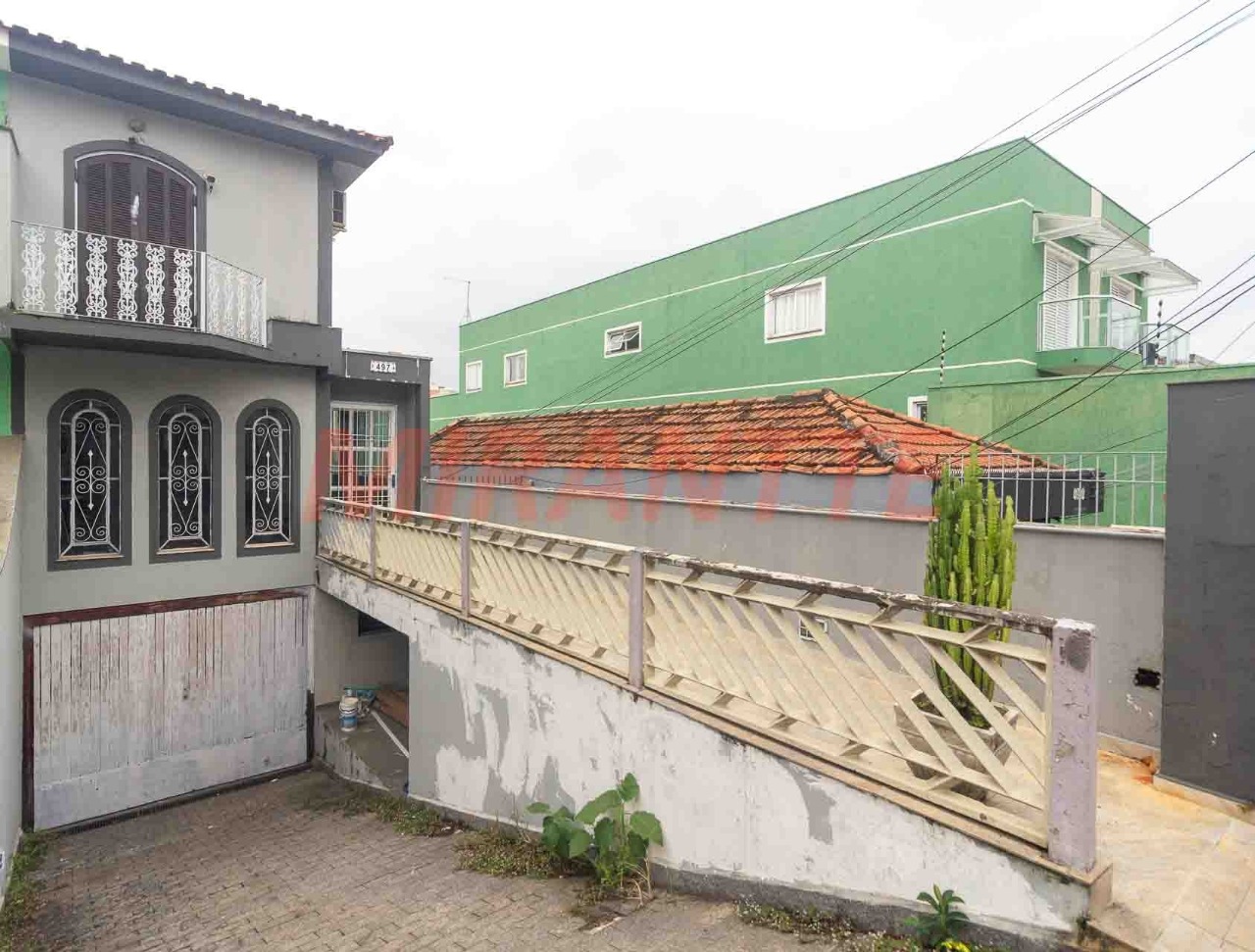 Sobrado de 310m² com 4 quartos em Vila Mazzei